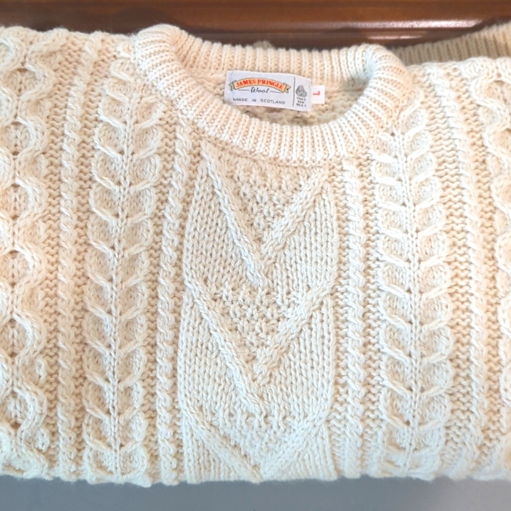 Cream 100% Wool Sweater 🌼Vintage!